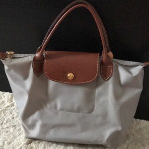 longchamp light grey